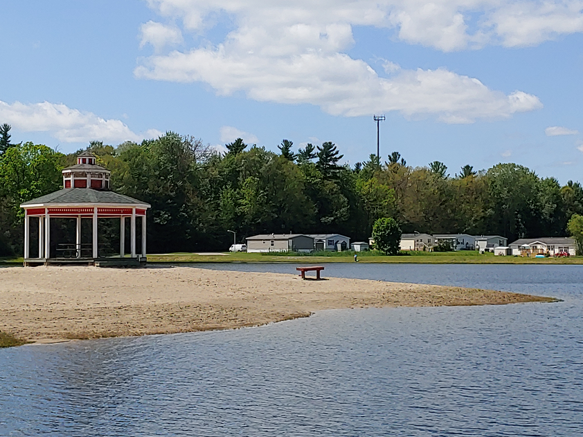 Pinewood on the Lake