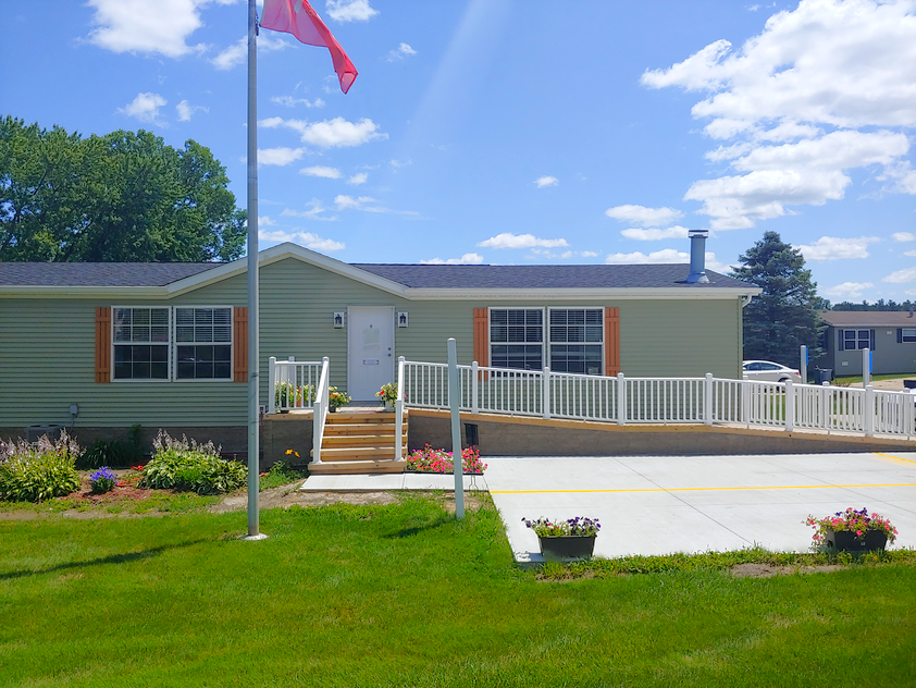 Pinewood on the Lake