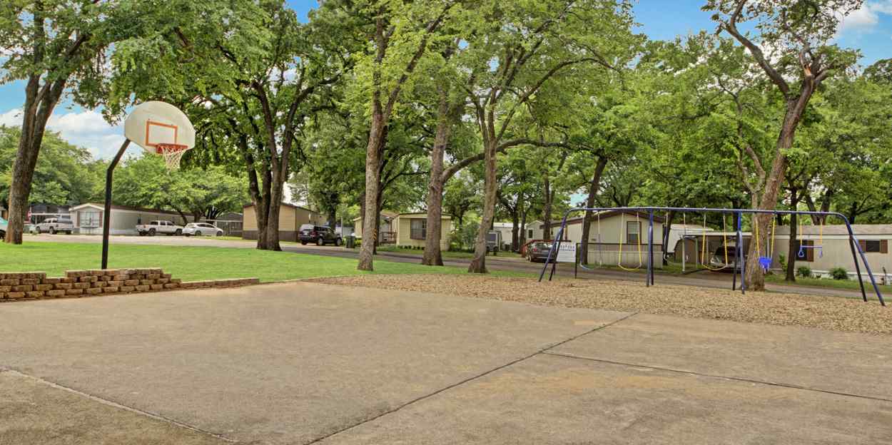 The Oaks at Arlington