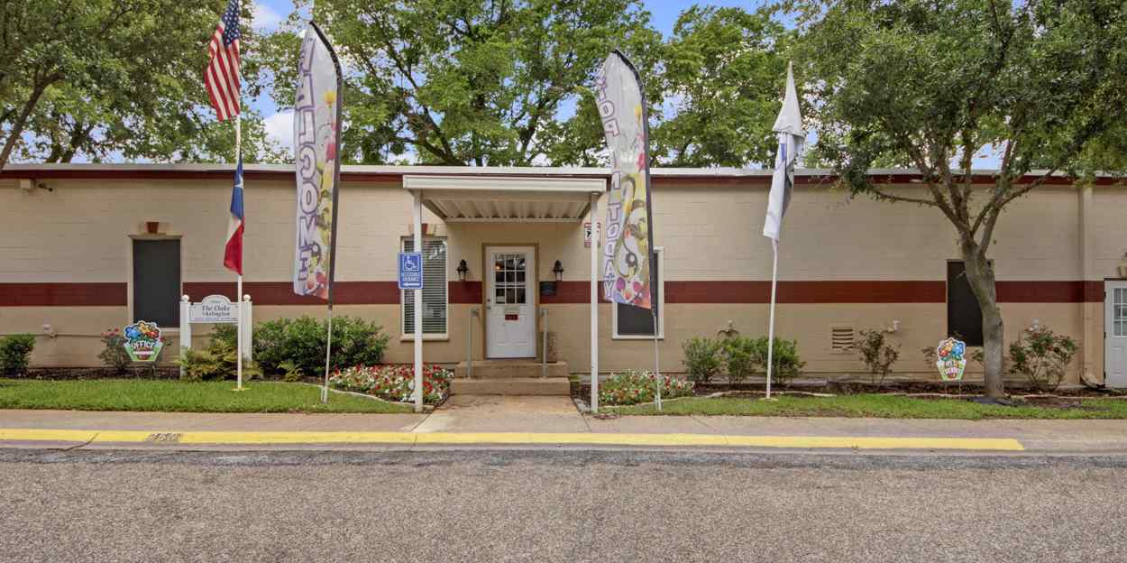 The Oaks at Arlington