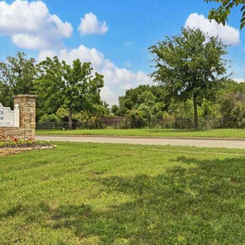 The Oaks at Arlington