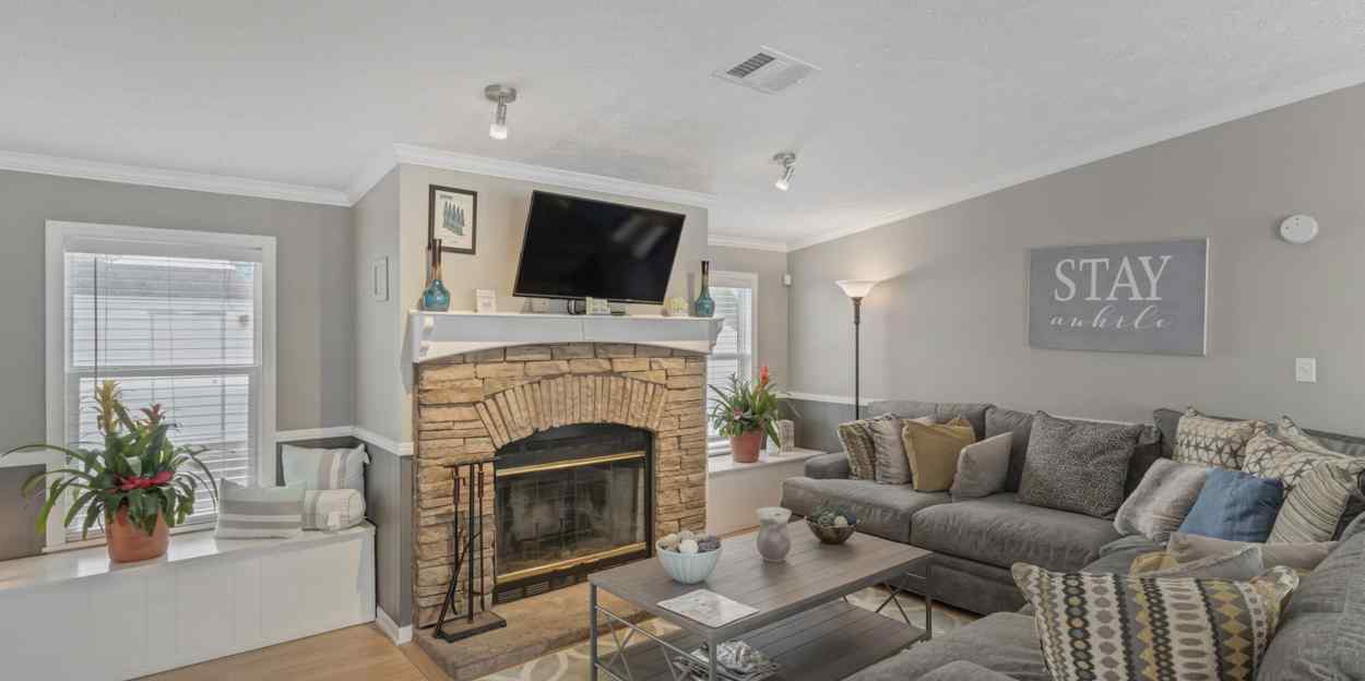 Woodland Estates (FL)